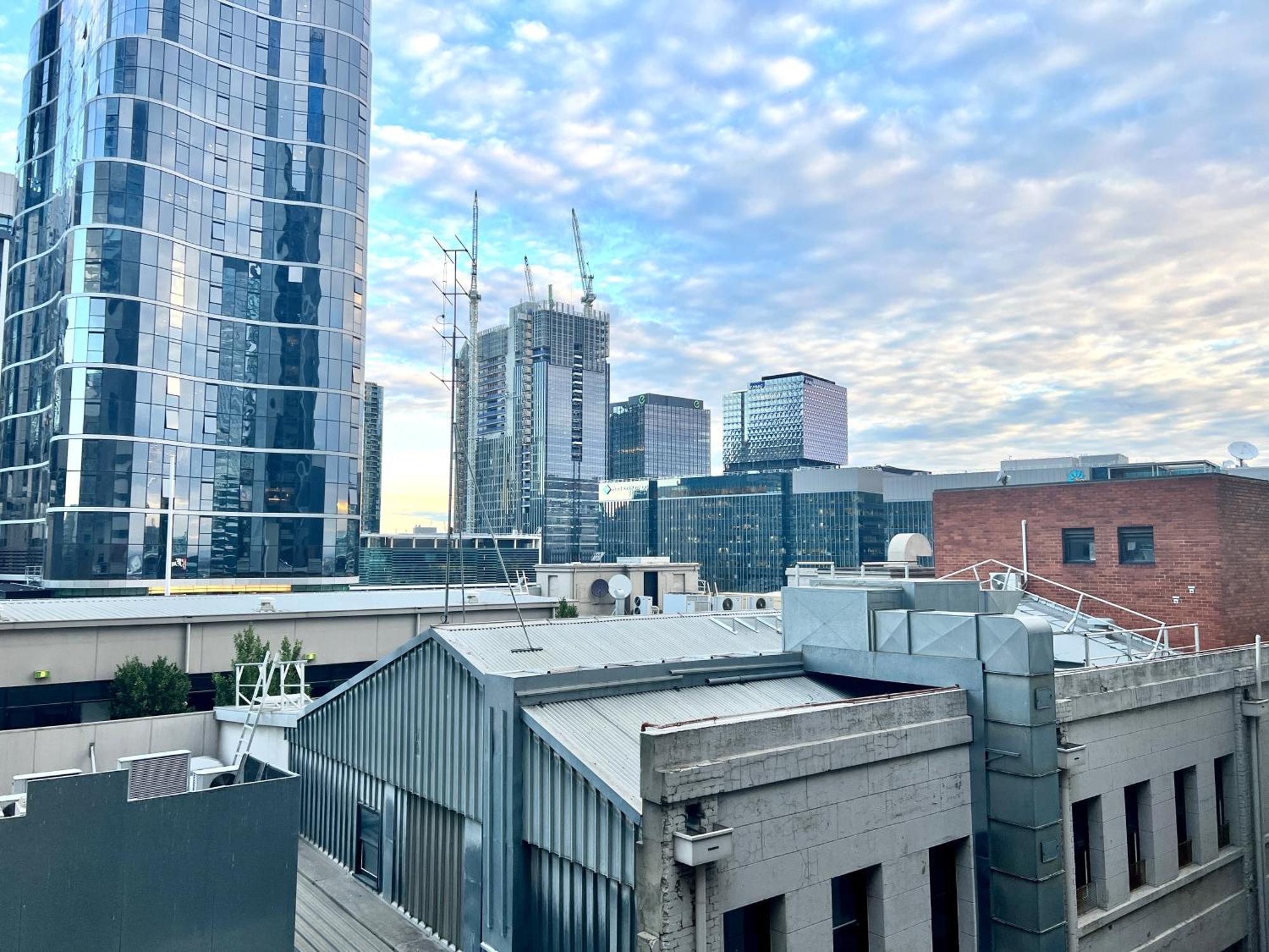 Readyset Apartments On Little Bourke Melbourne Exterior photo